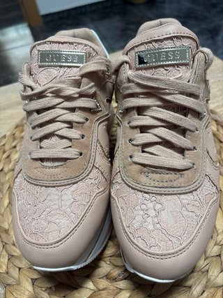 Bambas rosas clarito GUess