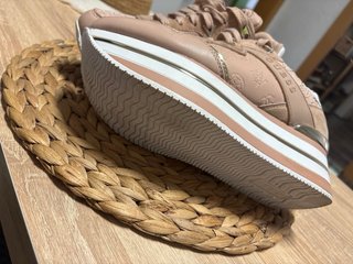 Bambas rosas clarito GUess