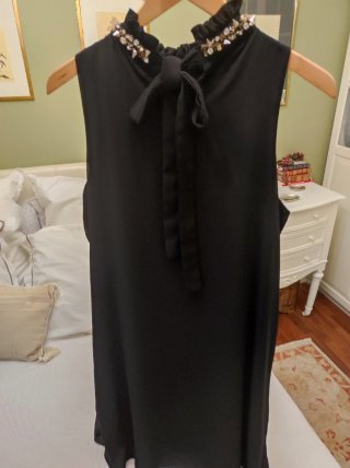 Vestido fiesta negro con pedrería
