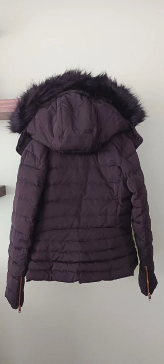 Plumífero Zara mujer corto forro de pelito