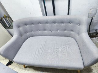 Sofá 2 plazas diseño gris