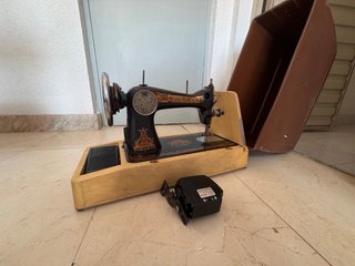 Máquina de Coser Singer Antigua