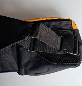 Marsupio Kappa Blu/Arancio/Nero con Tasche e Zip.