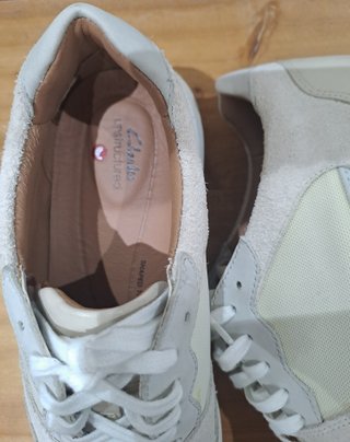 Zapatillas Clarks Beige, crema, gris y Blancas
