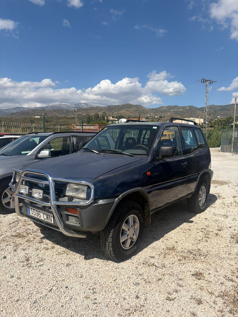 Nissan Terrano 1998, foto 2
