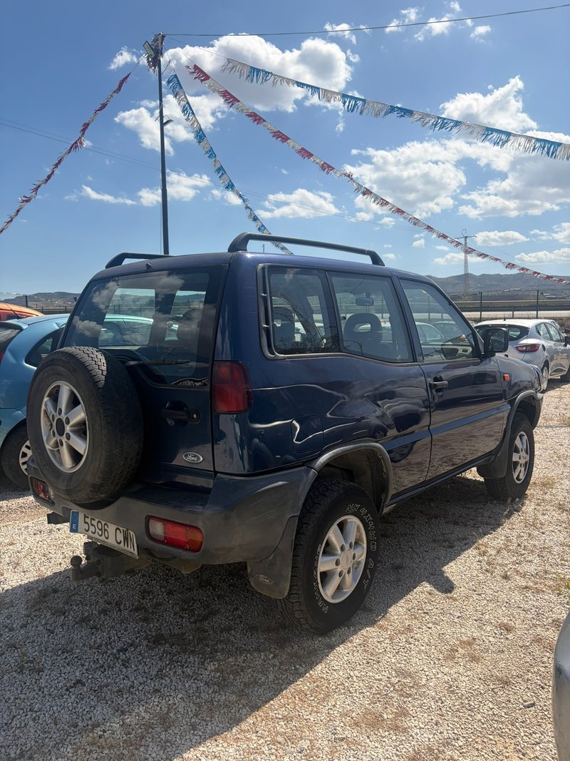 Nissan Terrano 1998, foto 3