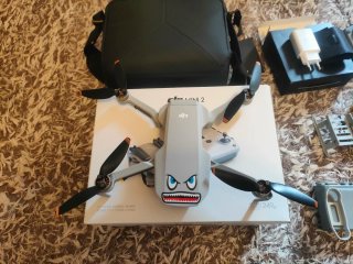 Dron DJI Mini 2 Fly More Combo