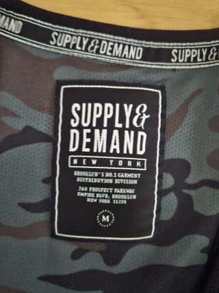 Camiseta sin mangas camuflaje Supply & Demand