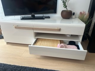 Mueble salón blanco brillo vitrina + TV