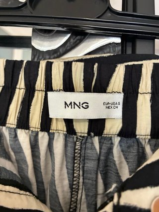 Pantalón ancho estampado cebra