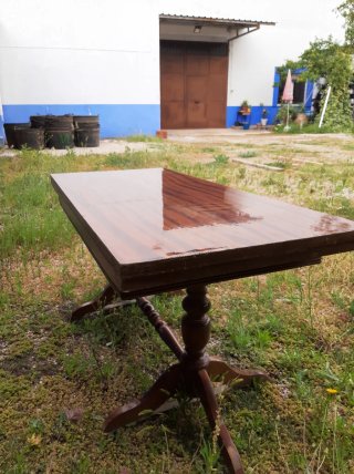 Mesa auxiliar vintage de madera