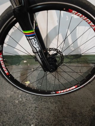 Bicicleta Orbea Blanca en muy buen estado