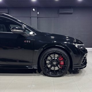 Volkswagen Golf 8.5 GTI 2.0 TSI 300cv Clubsport