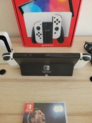 Nintendo Switch OLED Blanca + Juego y Accesorios