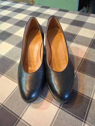 Zapatos de tacón negros Moda Bella