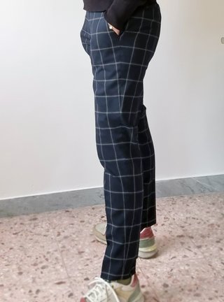 Pantaloni Uniqlo a quadri grigi