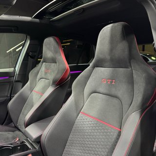 Volkswagen Golf 8.5 GTI 2.0 TSI 300cv Clubsport