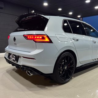 Volkswagen Golf 8.5 GTI 2.0 TSI 300cv Clubsport