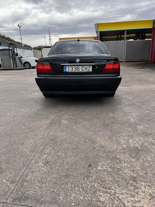 BMW Serie 7 2000 (historico)