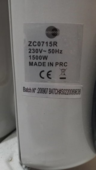 Radiador de aceite gris y amarillo