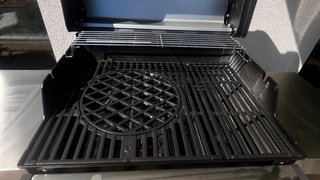 Parrilla Weber Negra y Plateada Nueva