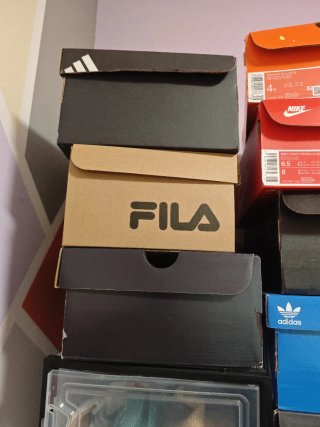 Lote Cajas Zapatillas Nike Adidas Puma DC Fila, 5€