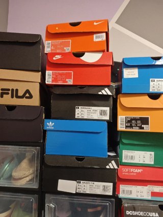 Lote Cajas Zapatillas Nike Adidas Puma DC Fila, 5€