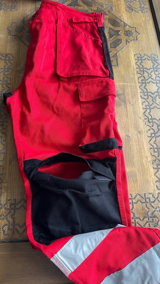 Pantalón Workteam Rojo y Negro Talla 46