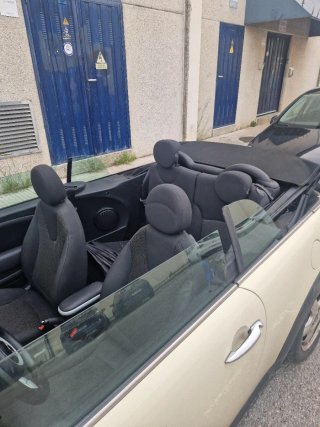 MINI Cabrio 2010