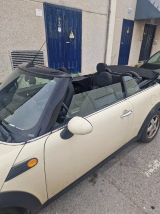 MINI Cabrio 2010