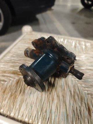 Bomba de agua Aixam