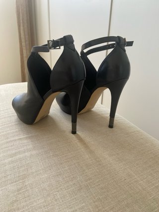 Botines Guess Tacón Negro Peep Toe