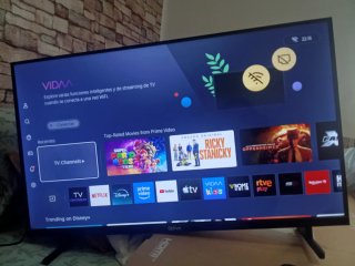 TV 32 nueva a estrenarcon 2 año de garantia
