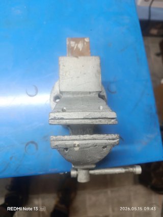Prensa de mesa antigua