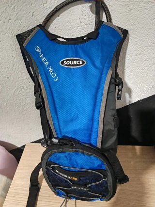 Mochila de hidratación Source azul