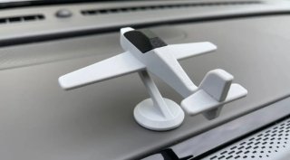 Avión decorativo para coche