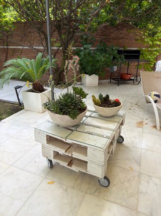 Mesa Palet Blanca con Ruedas y Cristal