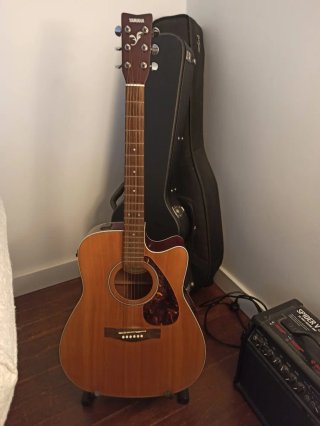 Guitarra Yamaha FX370C