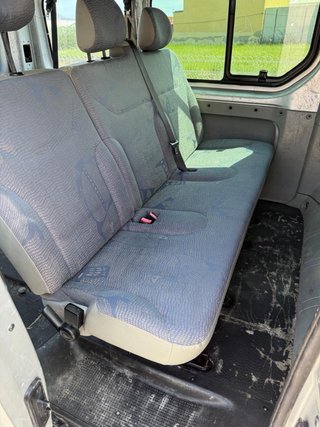Renault Trafic 9 PLAZAS