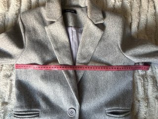 Abrigo de paño gris