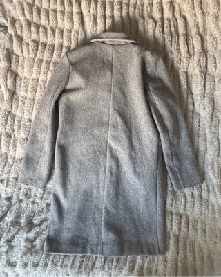 Abrigo de paño gris
