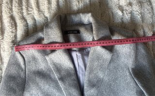 Abrigo de paño gris