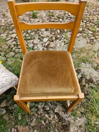 Juego de 6 sillas de madera y terciopelo