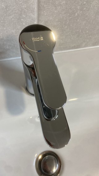 Lavabo Roca completo + grifo y sifón de 60cm