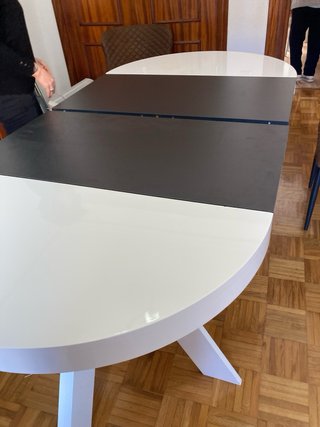 Mesa redonda extensible blanca