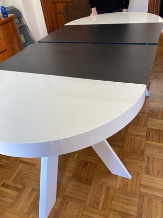 Mesa redonda extensible blanca