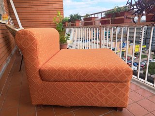 Poltrona arancione sfoderabile