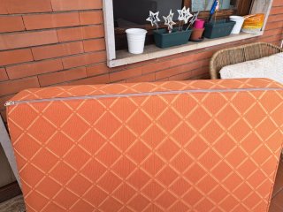 Poltrona arancione sfoderabile