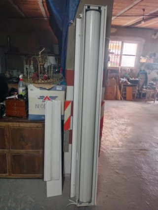 Puerta corredera aluminio con persiana