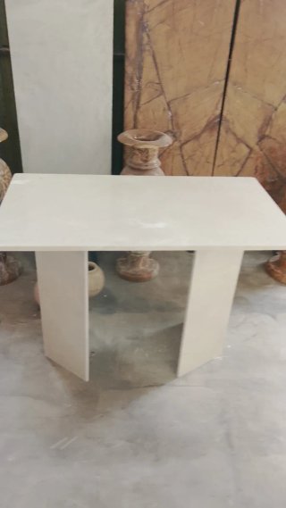 Mesa de centro de mármol beige y blanco